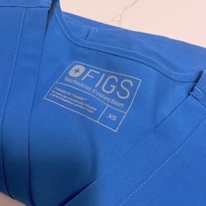 FIGS catarina scrub top